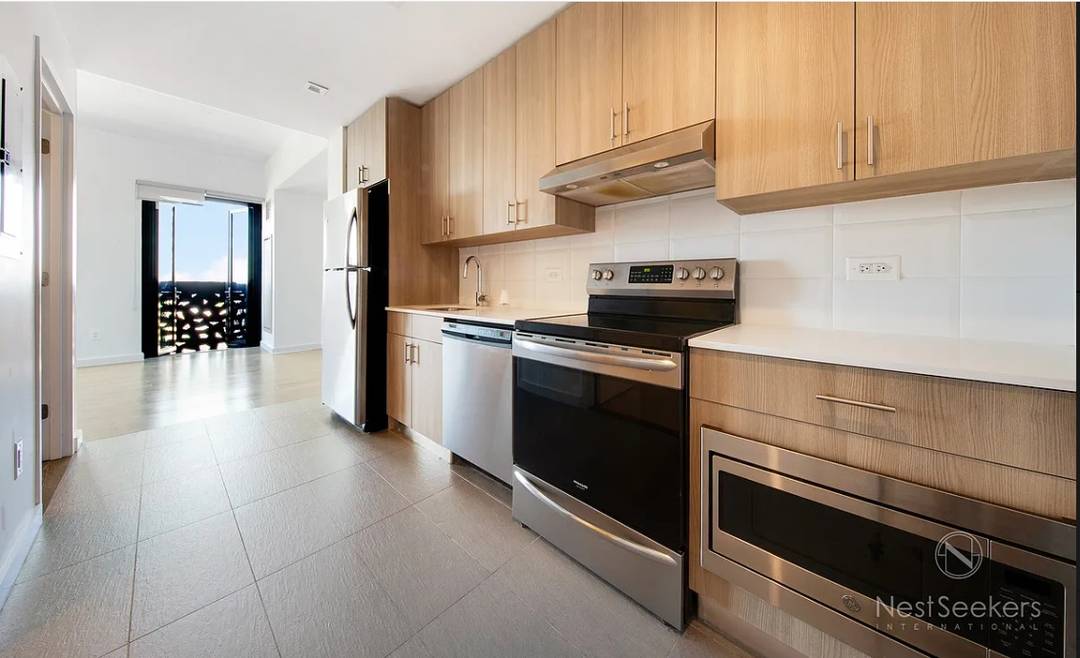 Ample Studio | South Facing | Modern Finishes | Prime LIC