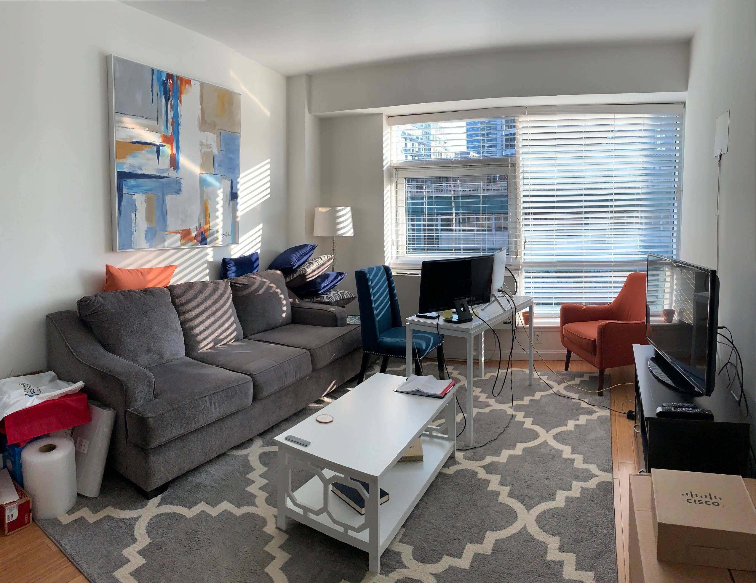 This is a wonderful large apartment with high ceilings, almost 700 ft., an open floor plan