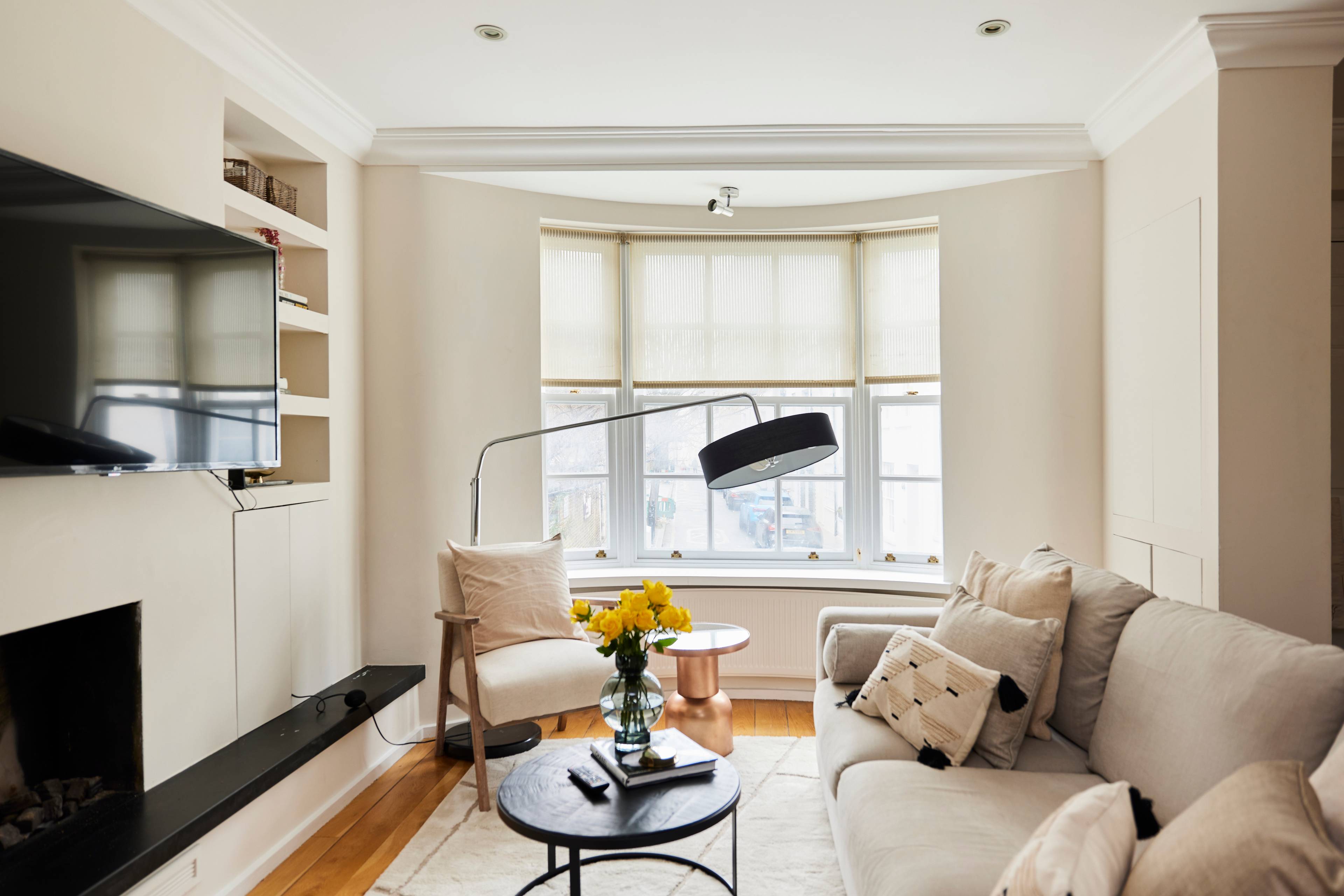 Exquisite Four-Bedroom House with Two Terraces in South Kensington - Prime Central London