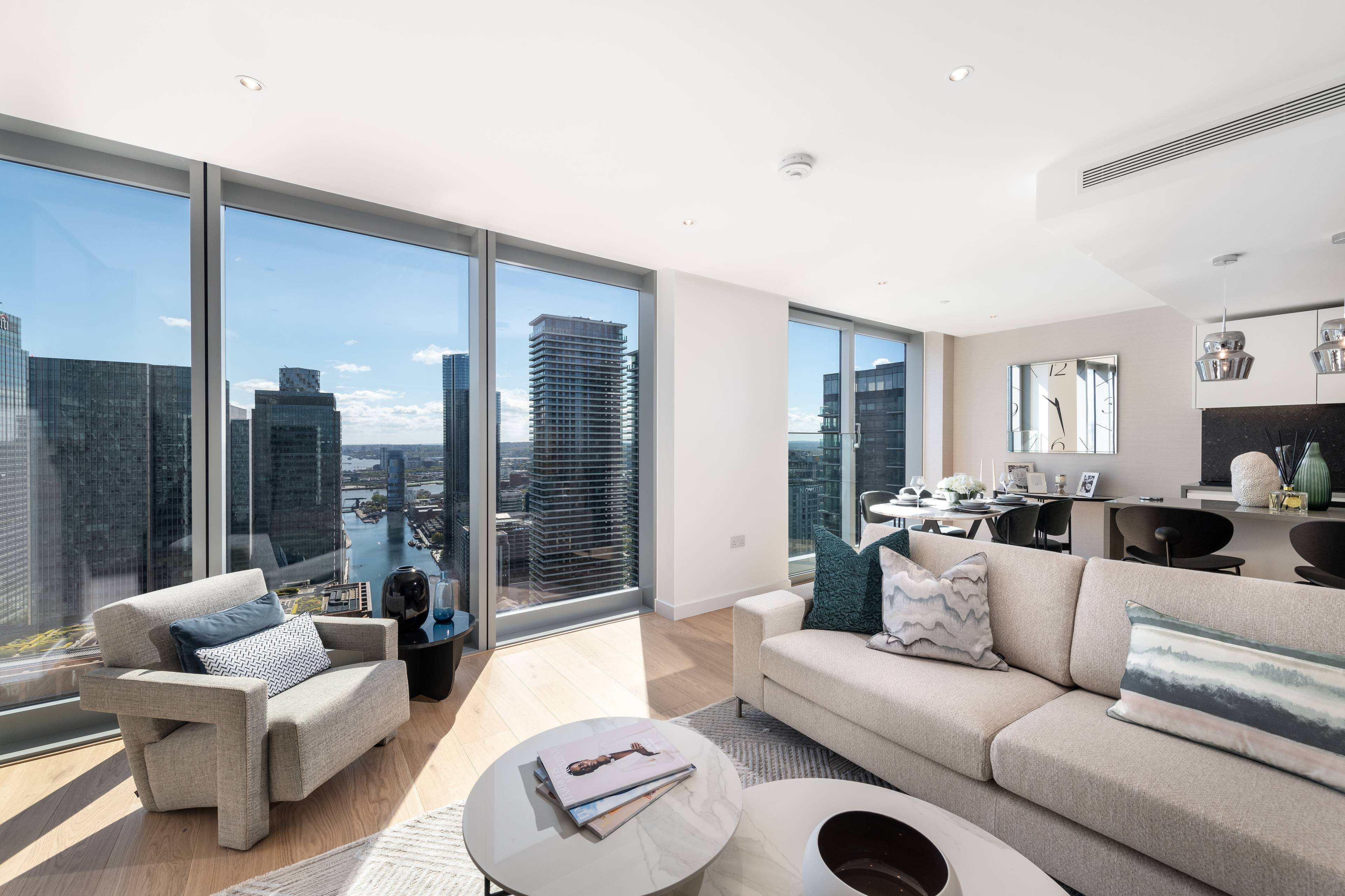 Stunning 2-Bedroom Apartments at Landmark Pinnacle, E14