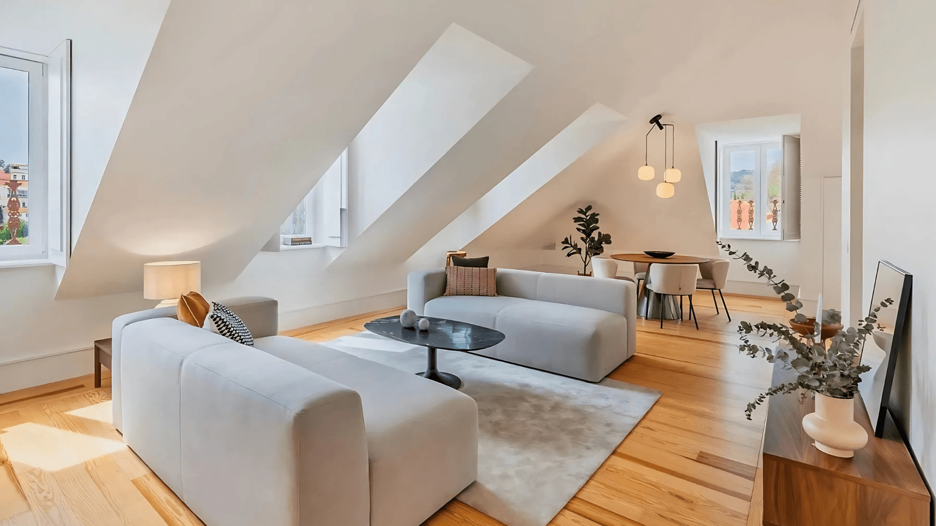 EXCLUSIVE 2 BEDROOMS APARTMENT | EXQUISITE CONDOMINIUM | LOCATED BY THE RIVER