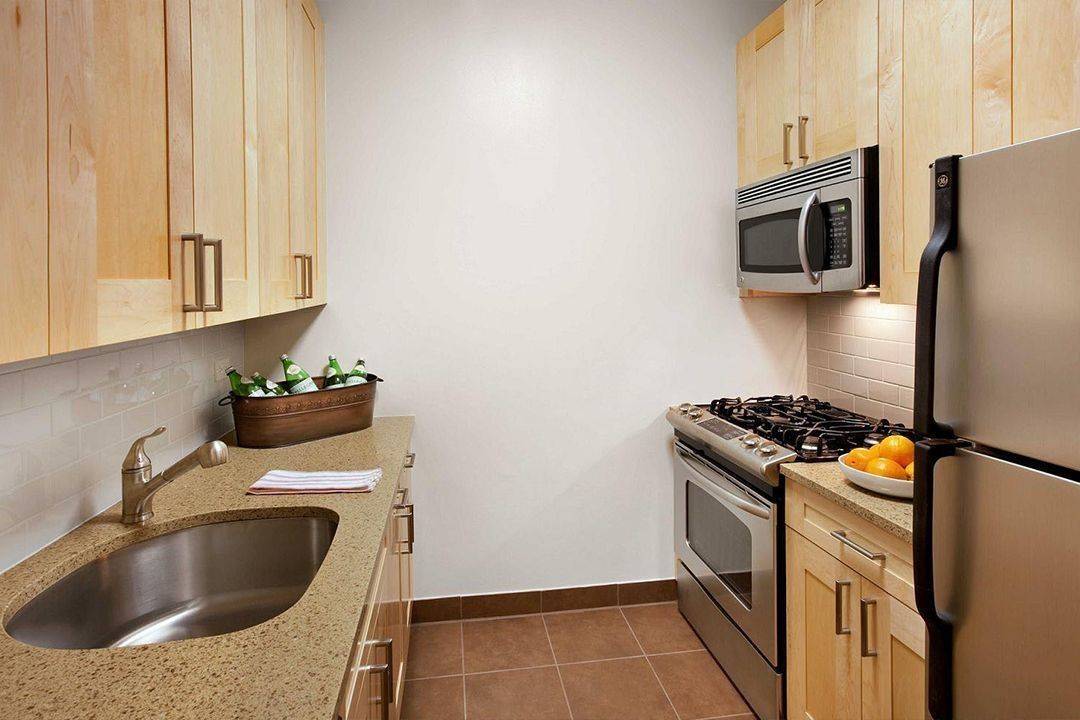 No Fee, Luxury 2 bed/ 2 bath, FiDi, 3 Months Free, Corner Room