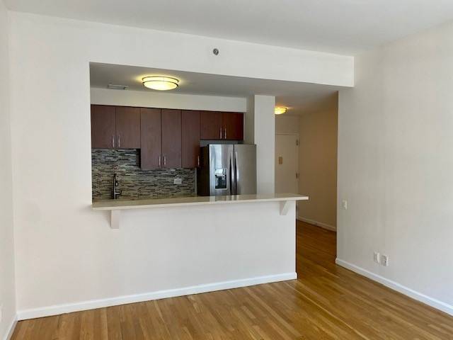 RENTAL W 21 ST BETWEEN 6TH & 7TH AVE ONE MONTH FREE NO BROKER FEE CHELSEA MIDTOWN MADISON SQUARE GARDEN