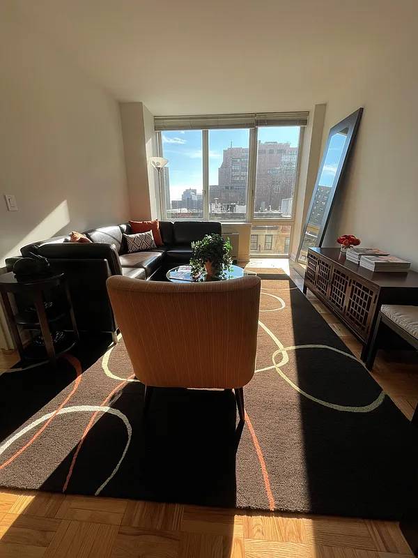 Quiet One bedroom in Carnegie Hill to rent