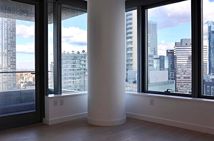 ***BREATH TAKING CITY, RIVER & EMPIRE STATE VIEW FROM PRIVATE BALCONY!!!!! SUPER SPACIOUS 2 BED/ 2 BATH CORNER UNIT IN LUXURY BUILDING in LIC***