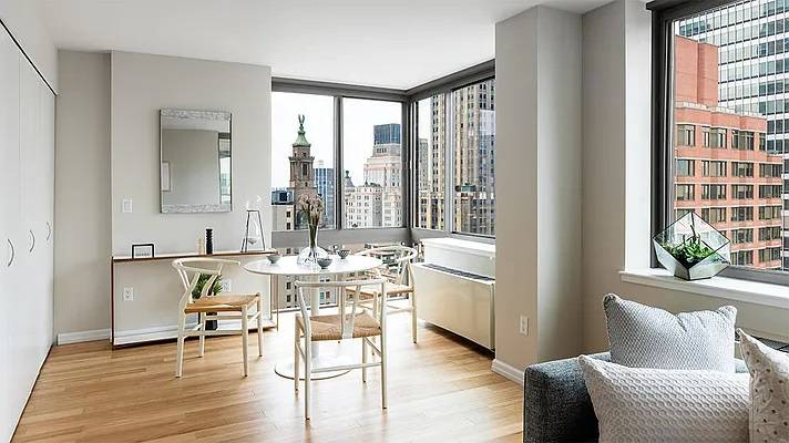 No Fee, 2 bed/ 2bath Apartment in Luxury Financial District Building, Stunning Views, Corner Apartment