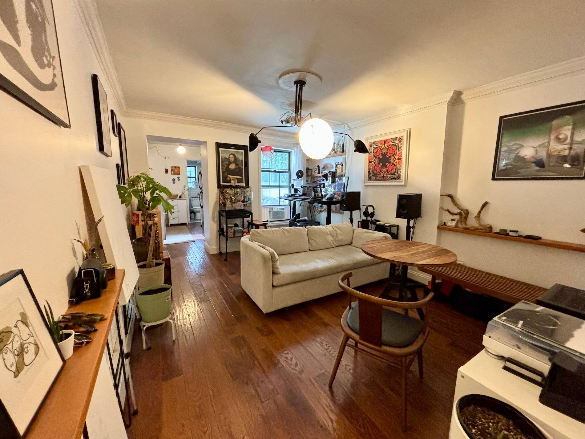 Dual level 1 Bed/1 Bath in charming Clinton Hill/Bedstuy with utilities (electricity and gas) included!