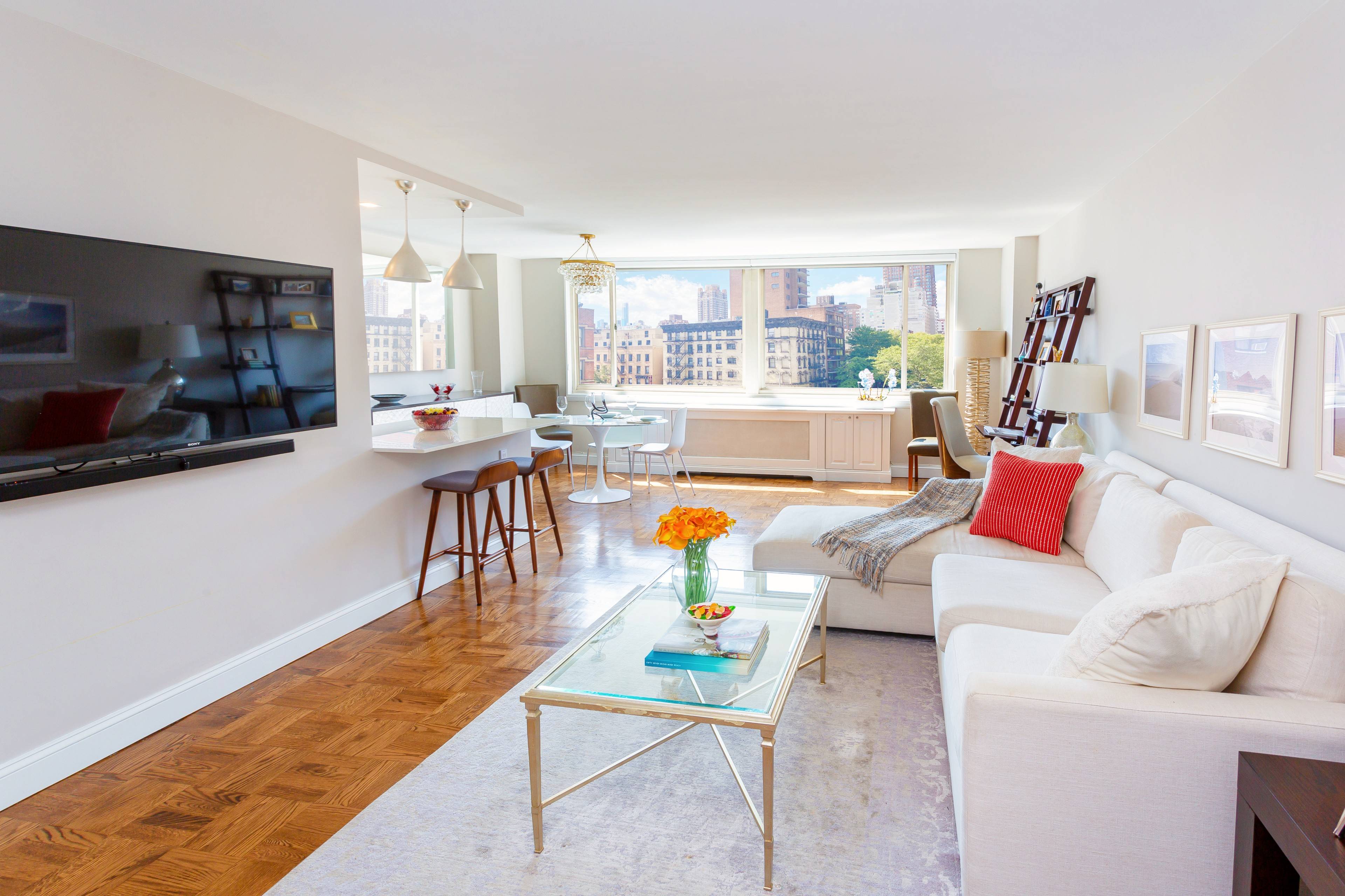 NEW UES Sprawling 4-5Bedroom/3Bth Combo $2.095m  Convenient to ALL