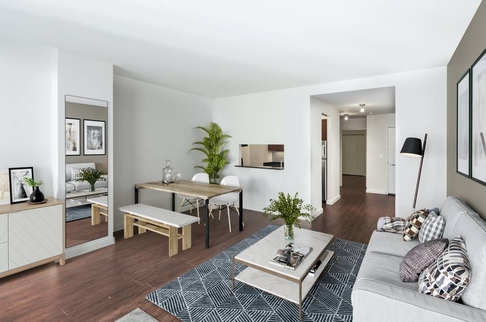 No Fee 2bed/2bath Apartment with Private Terrace in Luxury Financial District Building