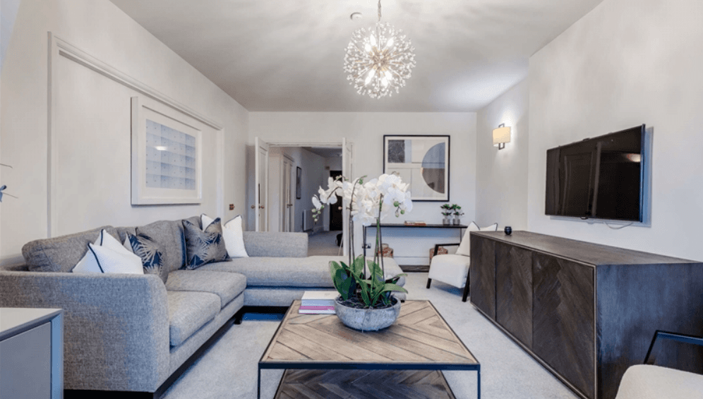 Penthouse apartment with views of Regents Park