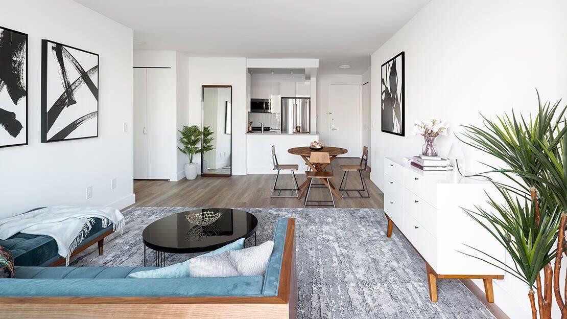 No Fee & 2 Months Free - Luxurious Studio in LIC with High-End Finishes & Amenities - NYC Waterfront Views!