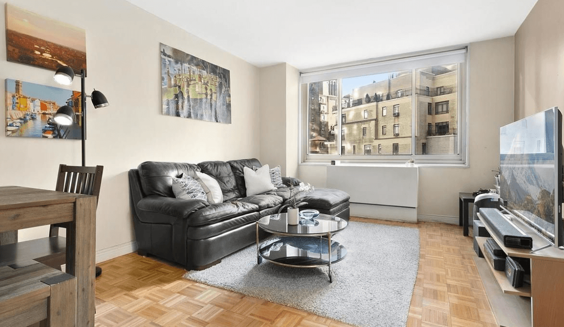 NO FEE! Fantastic Studio on the Upper West Side!