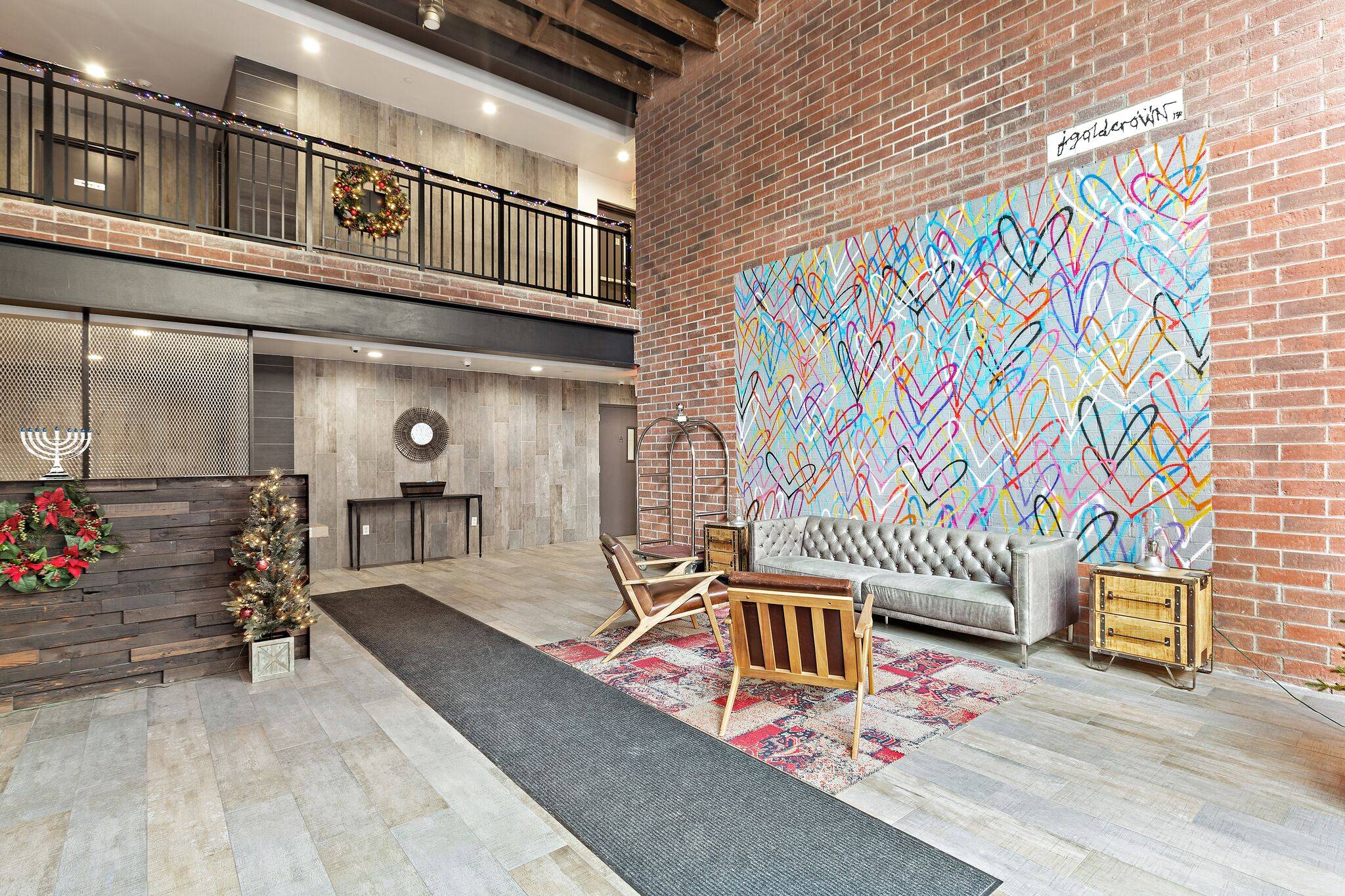 Super Spacious 2 bedroom/2 bath Condo in LIC! 10 min to Midtown.
