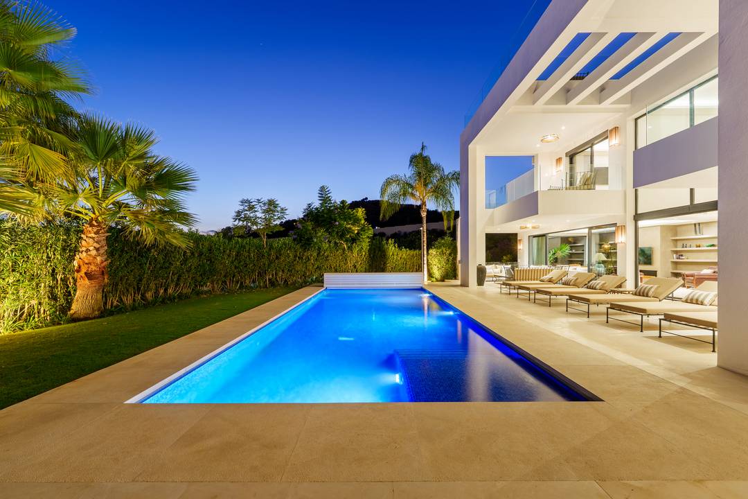 Modern 6 bed Mediterranean masterpiece