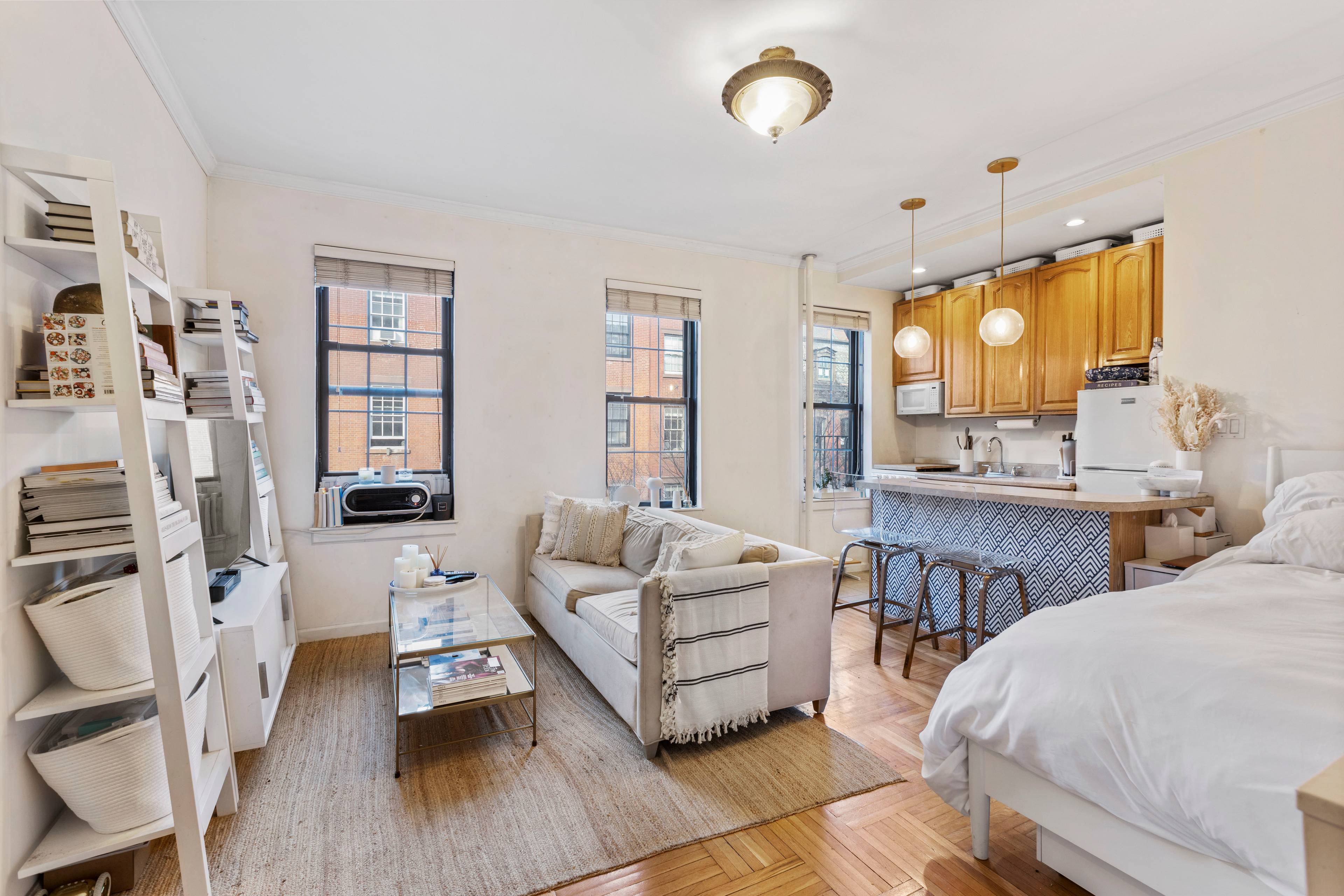 SUNNY WEST VILLAGE STUDIO