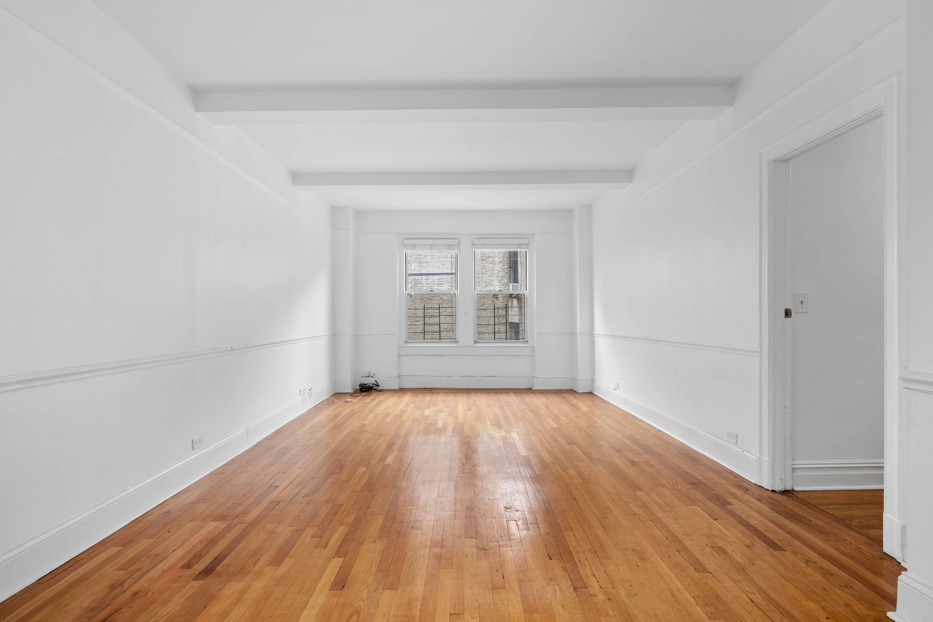 UES Prewar 2 BED 1.5 Bath Fixer Upper Btwn 5th and Madison in DRMN BLDG! $975K