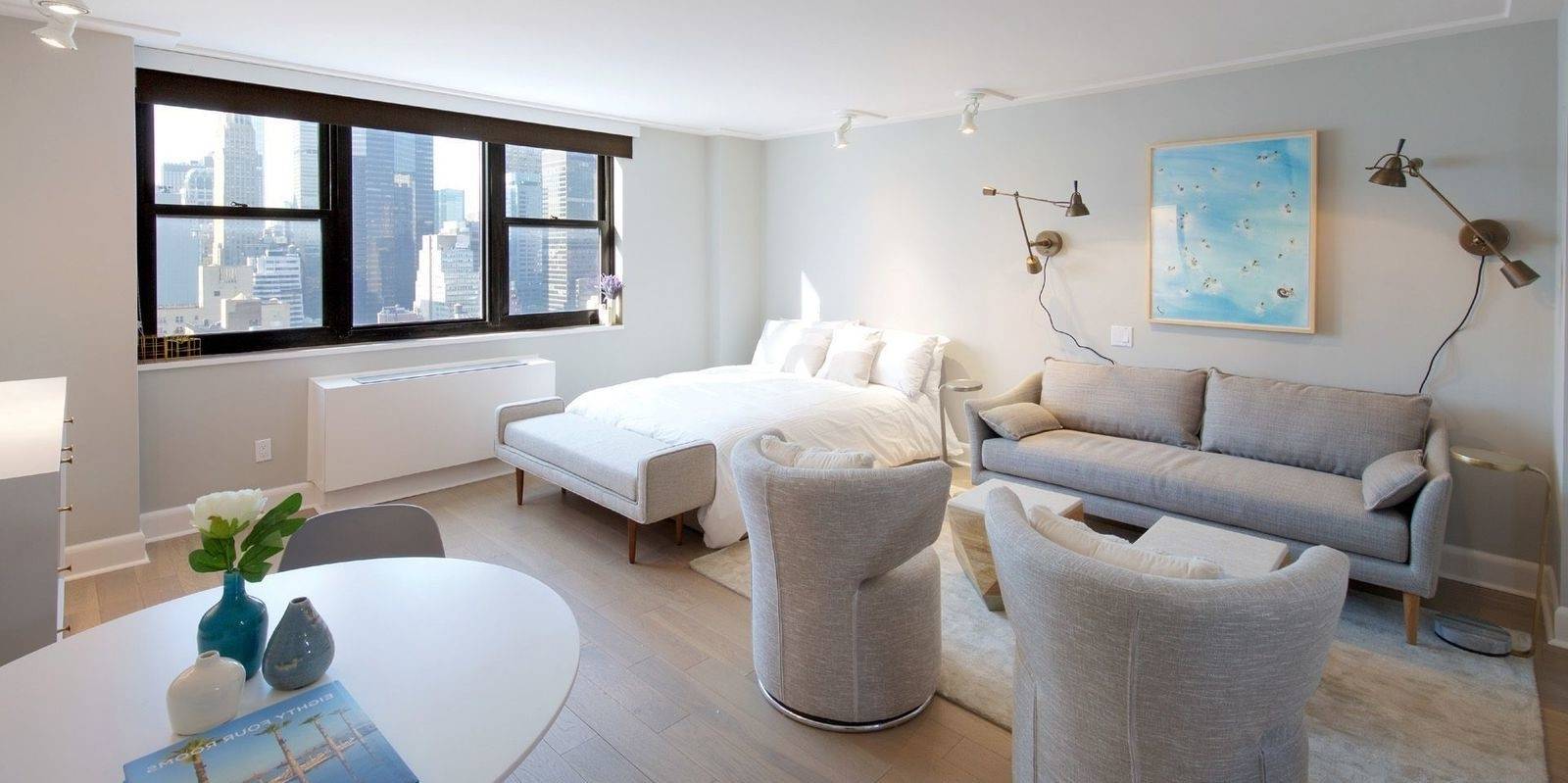 Studio Apartment With City View in Murray Hill
