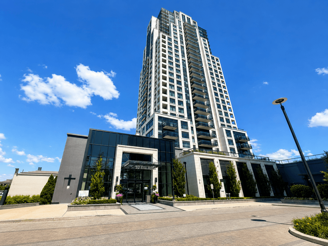 Modern Tridel-built Residence
