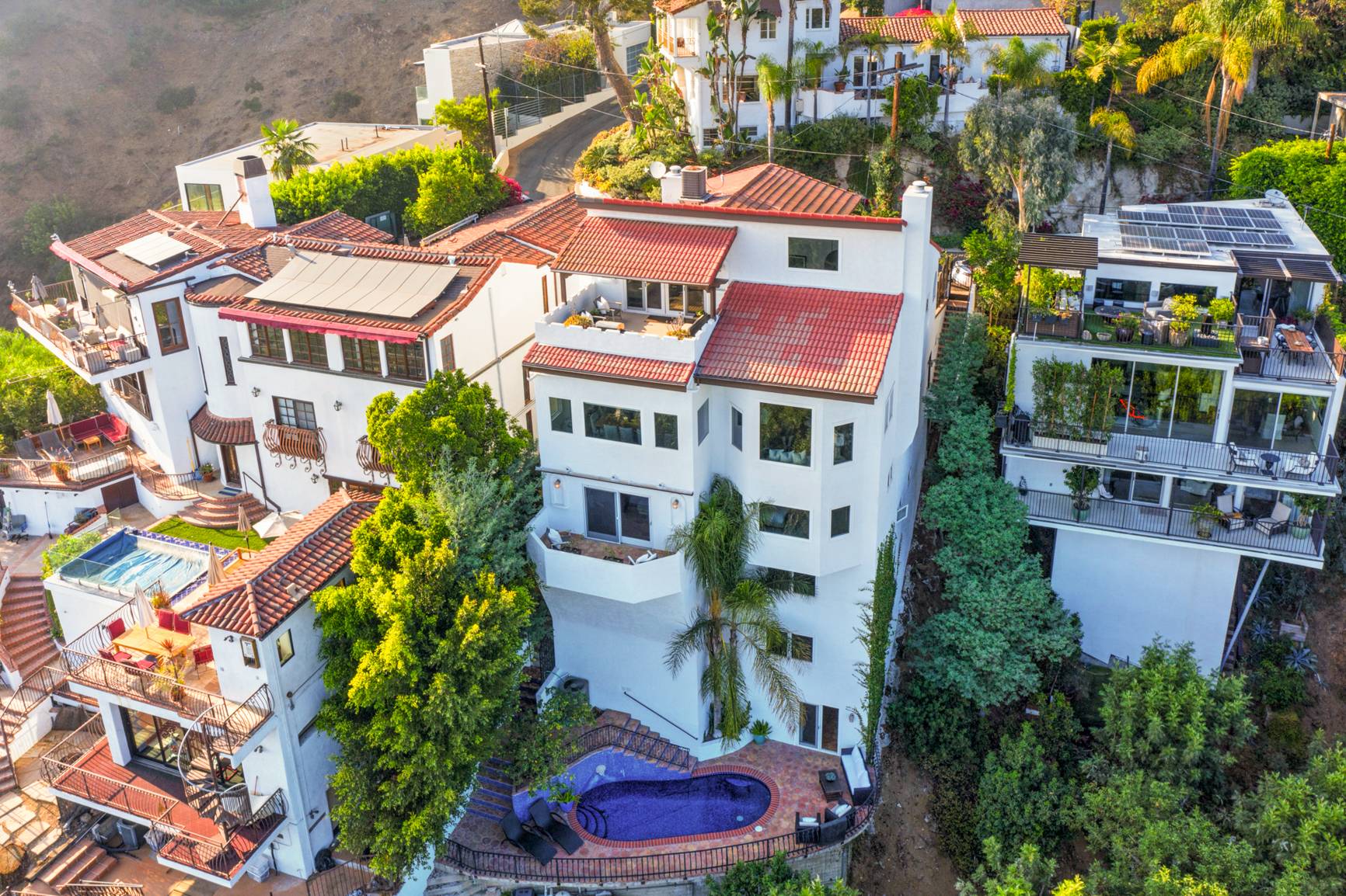 GORGEOUS BIRD STREETS 5BR 6BA SPANISH VILLA & FMR CELEB HOME! VIEWS, THEATER, WINE CELLAR, & GUEST HOUSE - MUST SEE!!