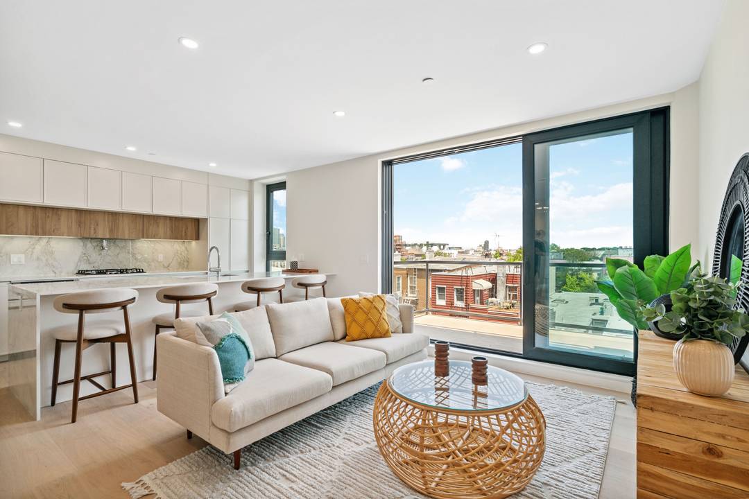 Gleaming Greenpoint Penthouse