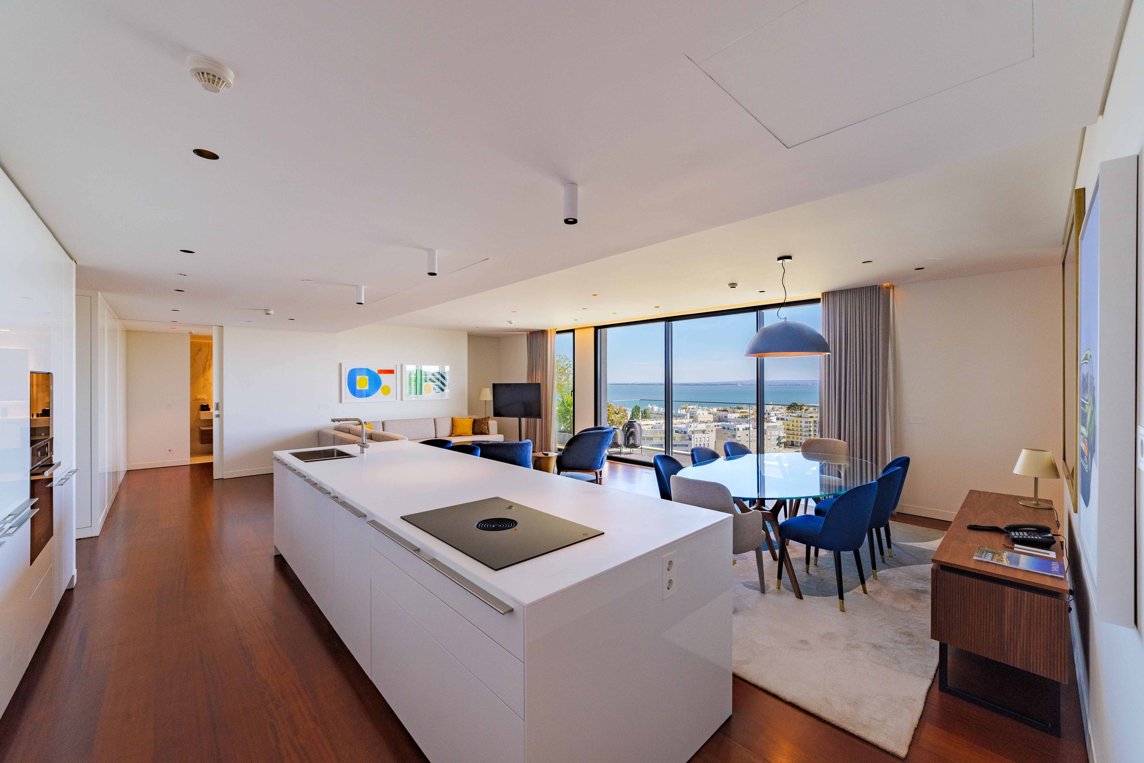 SUPERB NEW 3 BEDROOMS FAMILY APARTMENT IN LISBON´s MOST MODERN DISTRICT