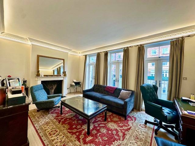 Impressive five bedroom freehold house close to the Royal Alert Hall, South Kensington, SW7.