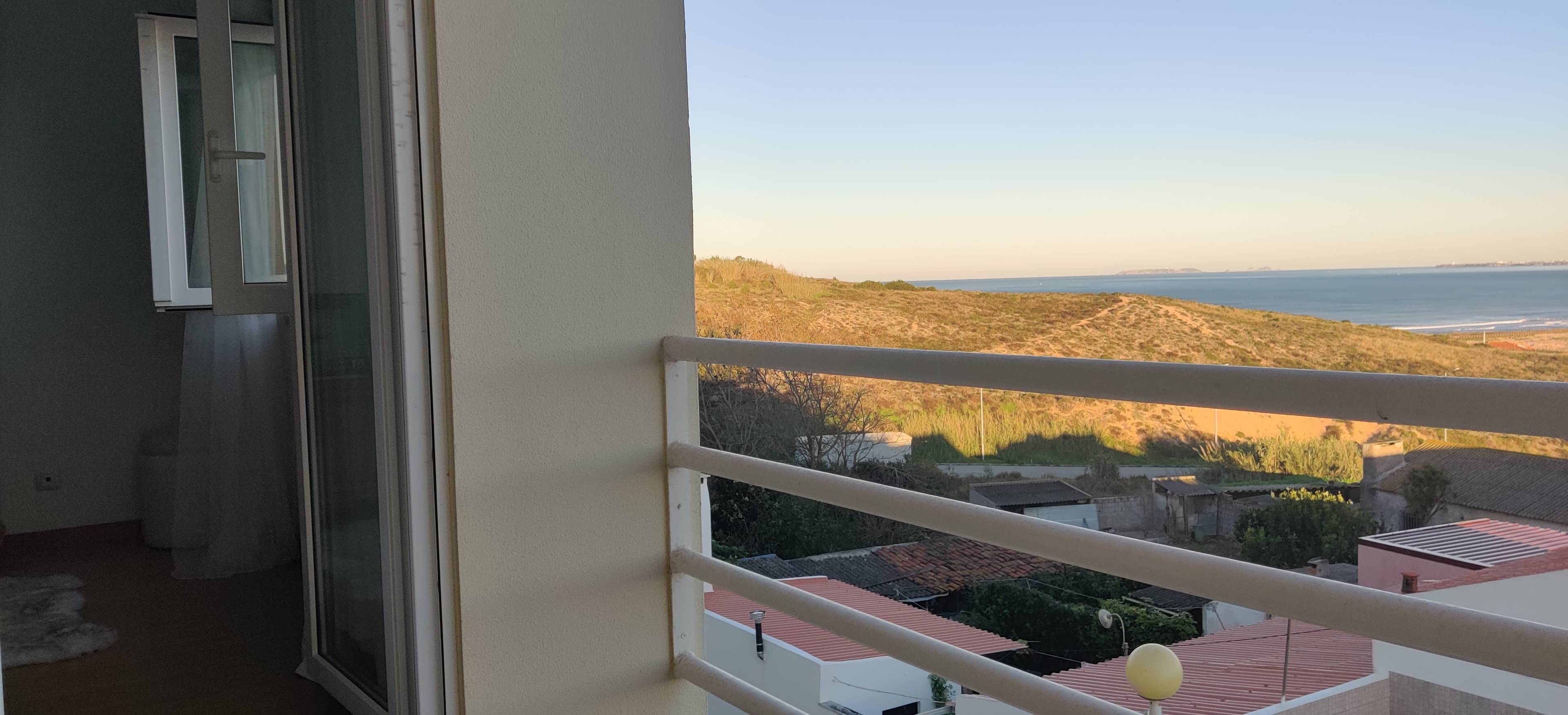 OPPORTUNITY 4 BR HOUSE WITH A STUNNING SEA VIEW