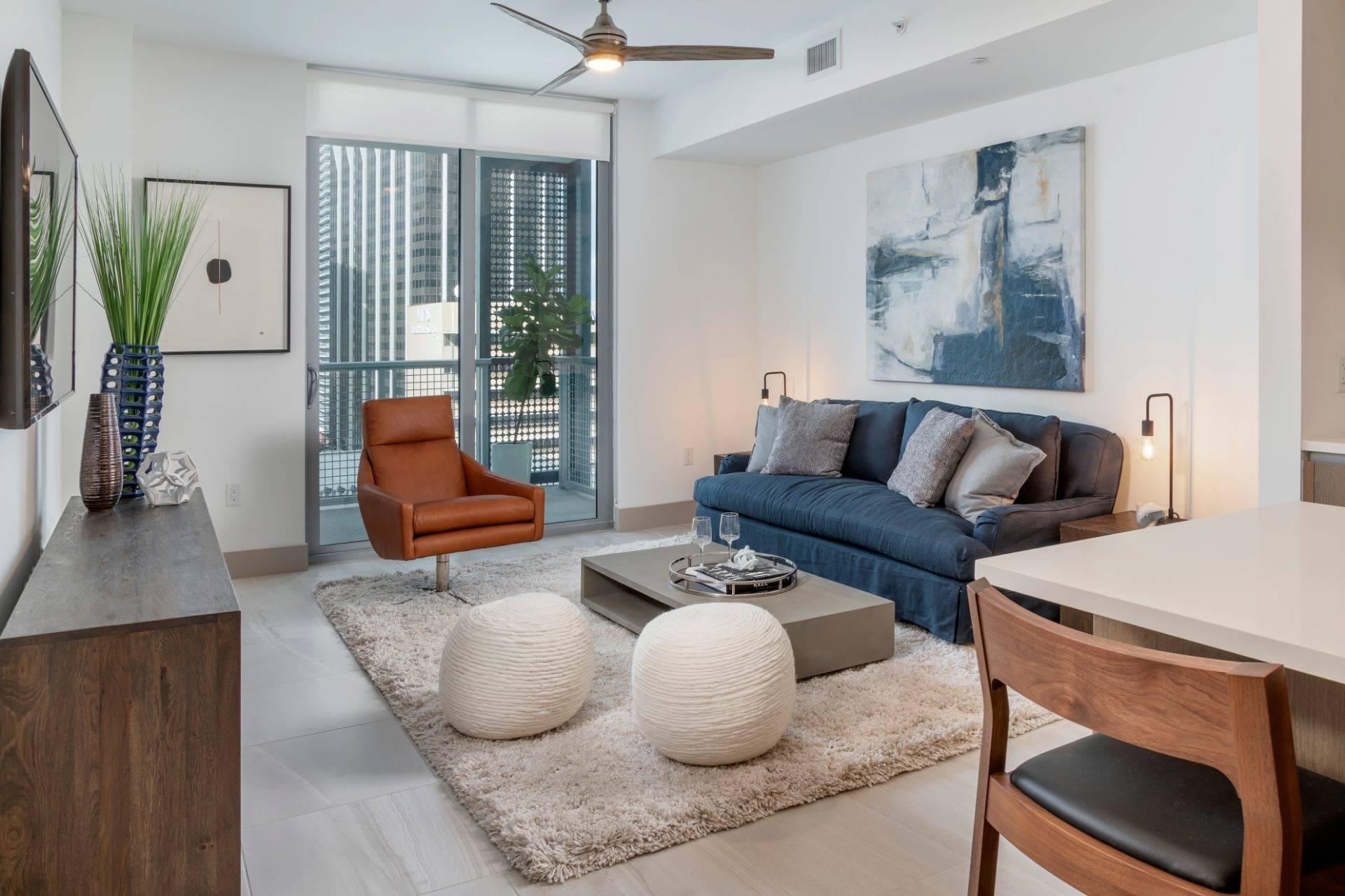 2 MONTHS FREE RENT| City Views in Downtown Miami| High-end 2br/2ba Condo| 1259 SF