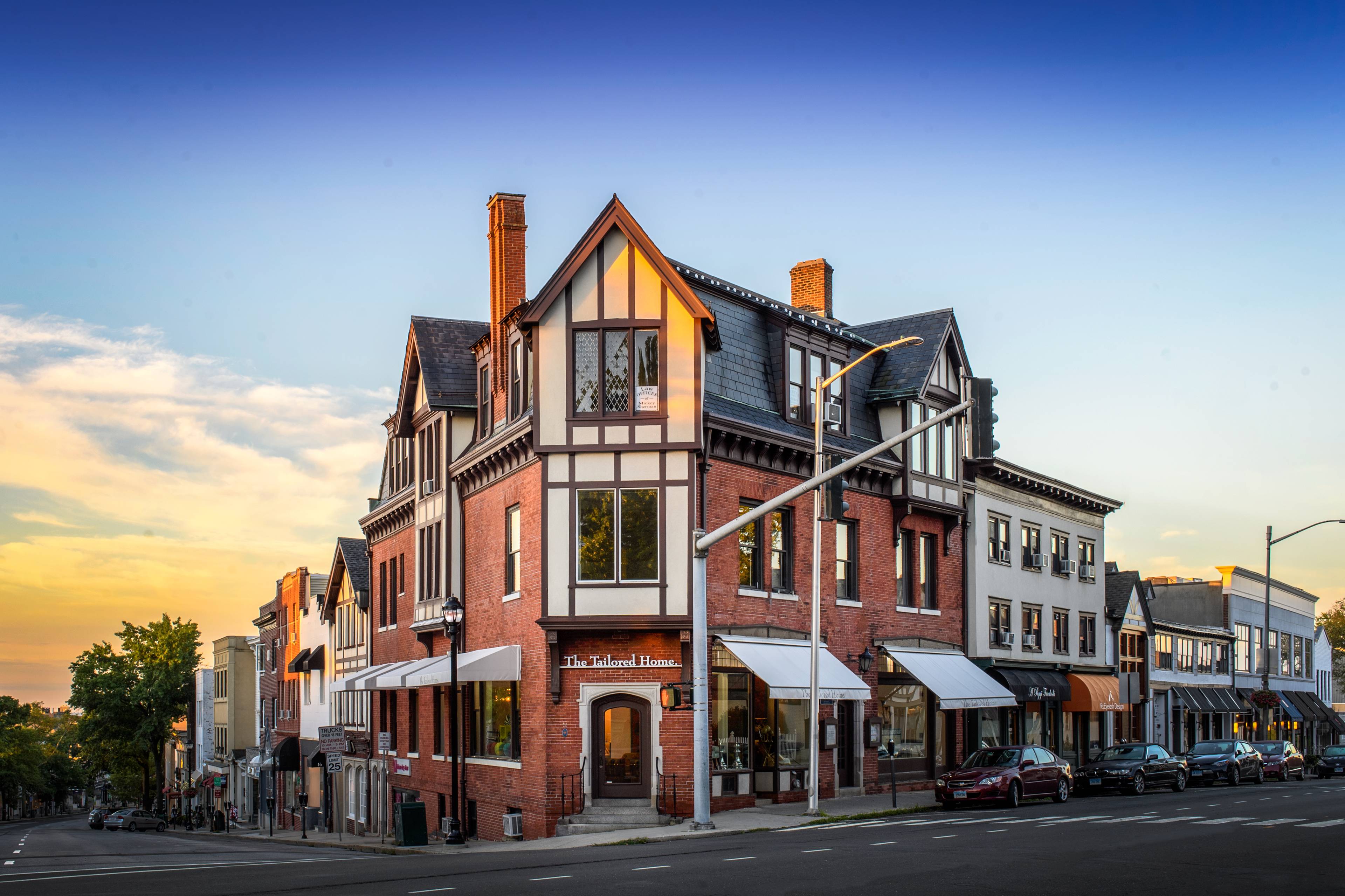 Updated 2 bedroom apartment in the heart of downtown Greenwich