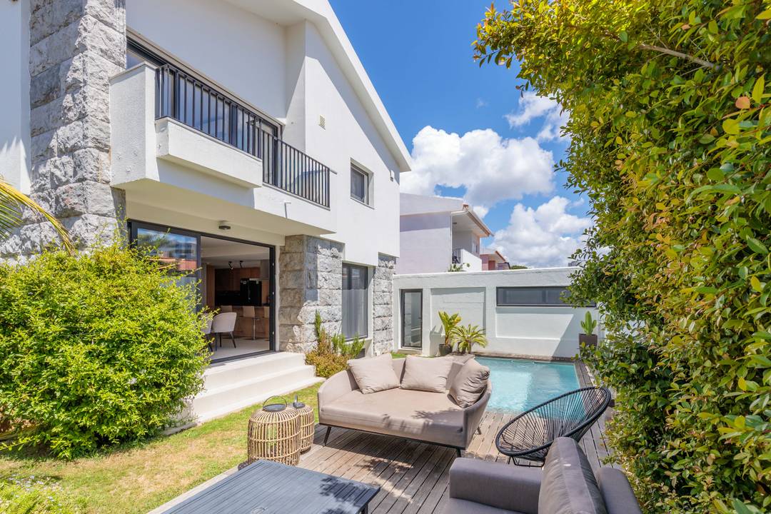 Prime Cascais | 4 Bedrooms | Heated Pool | Garden | BBQ Area | Central Location | Fully Furnished