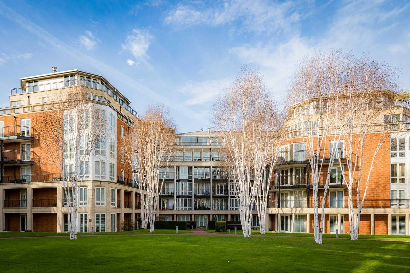 Large Spacious 4Bed Duplex Penthouse on the Kings Road, Chelsea
