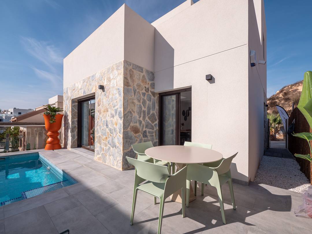 NEW BUILD VILLAS IN ORIHUELA COSTA
