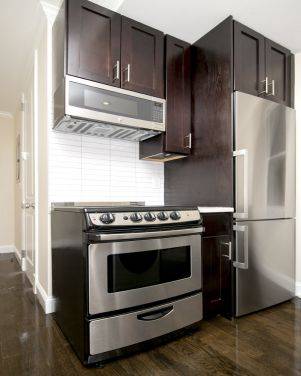 STEPS FROM N.Y.U, ASTOR PLACE,UNION SQUARE, 1,5 MONTH FREE RENT AND NO FEE