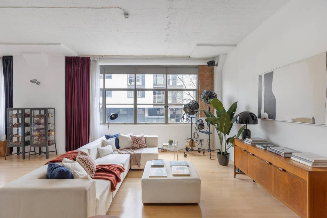 Breathtaking Warehouse Loft | Soaring 3.2m high Ceilings | Almost 1,200 Sq Ft | Crittall Windows | Gated | Parking | Porter | Prime Canal-Side Setting