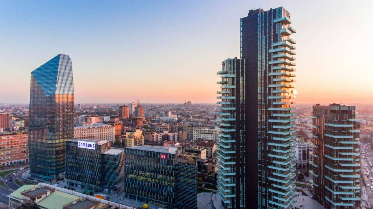 Luxury penthouse in the heart of Milan