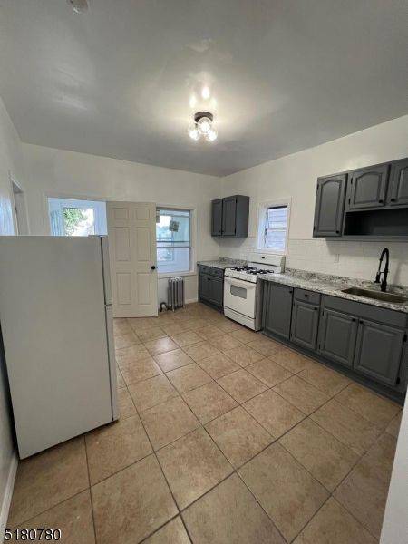 Beautiful 2 bedroom -Apartment in Elizabeth!!!