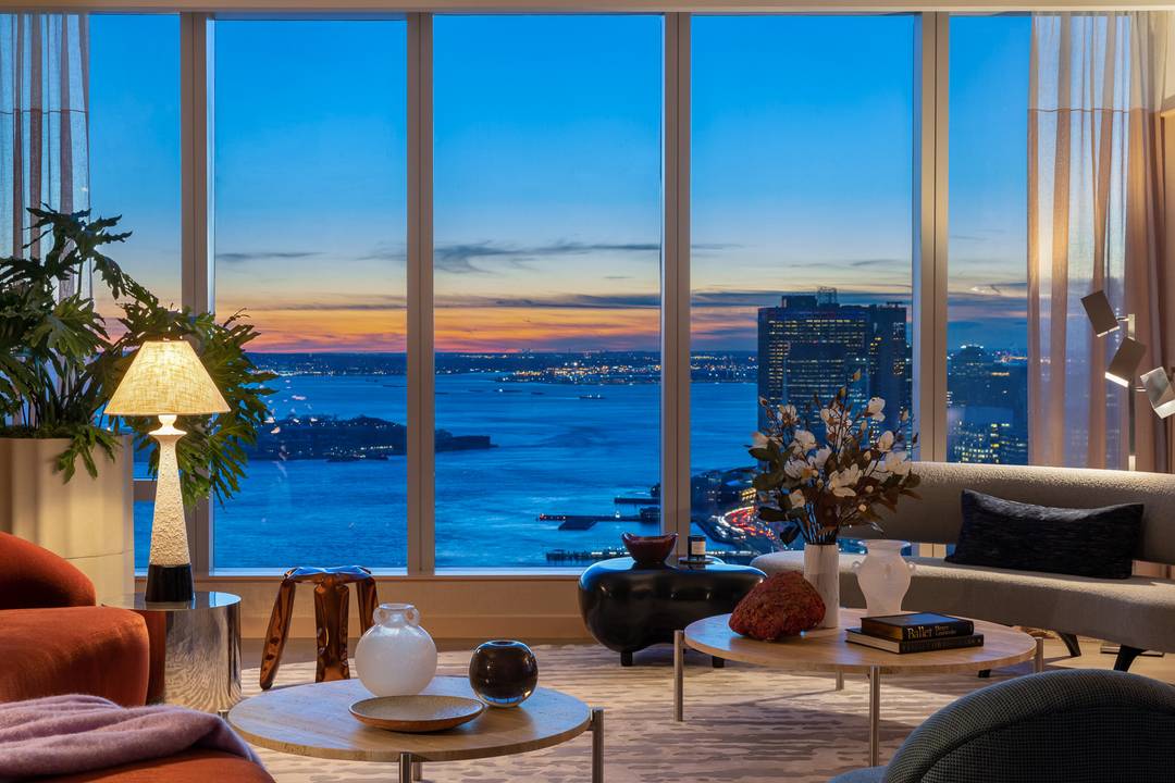 Luxurious 3 Bedroom South Street Seaport