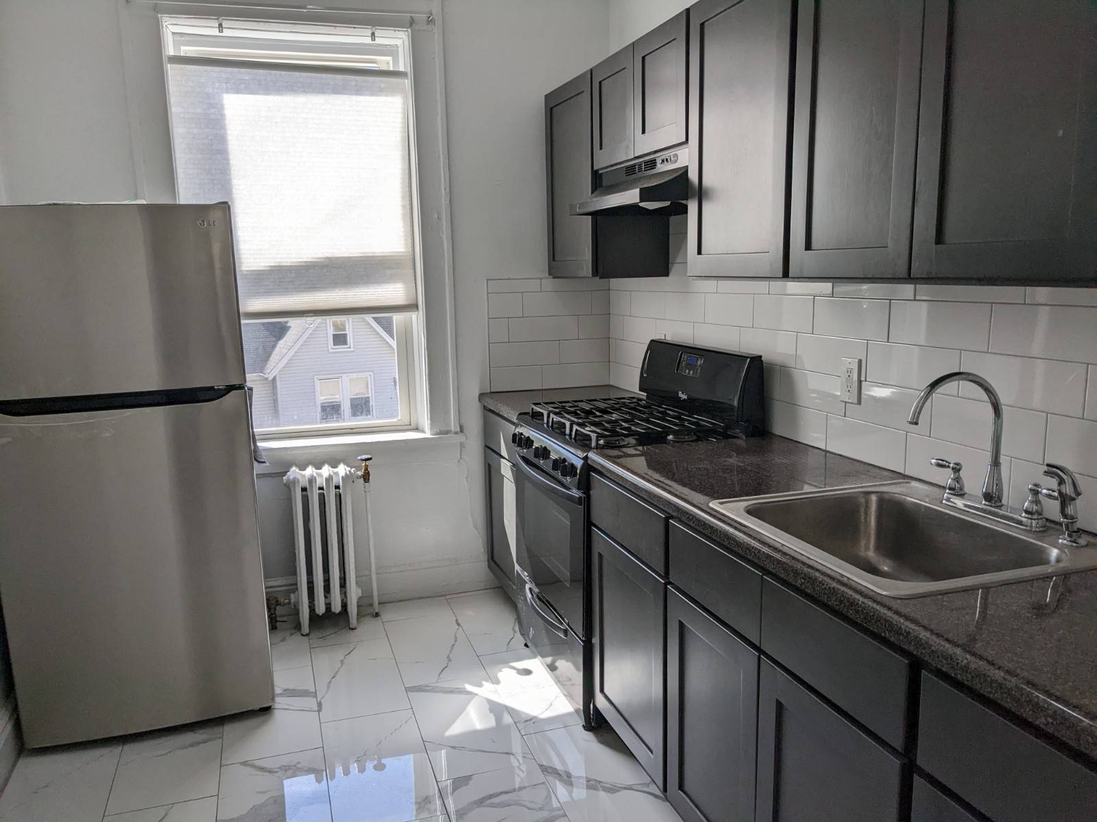 New to the Market! Renovated Spacious 1 Bedroom in Teaneck! Laundry on Site.