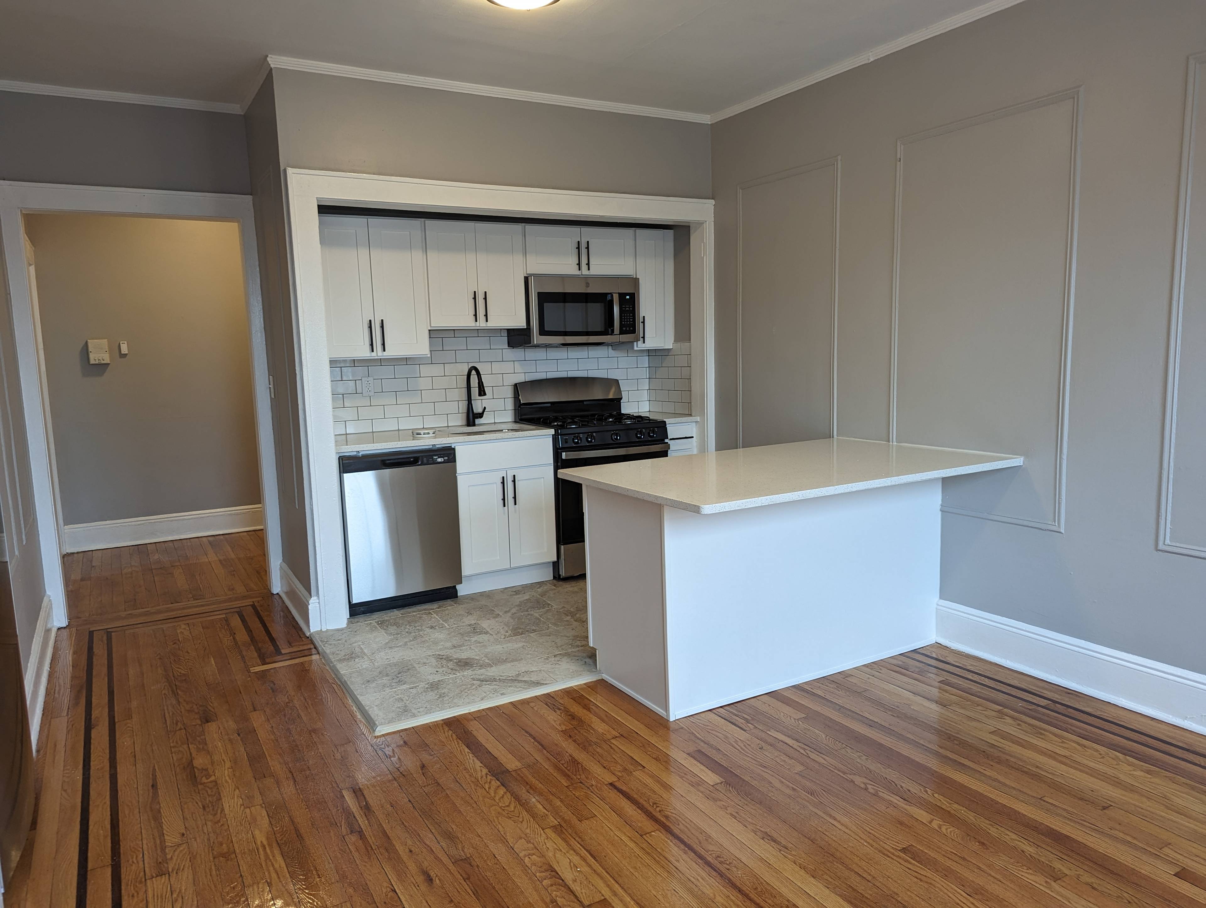 Renovated 2 bedroom in Hackensack