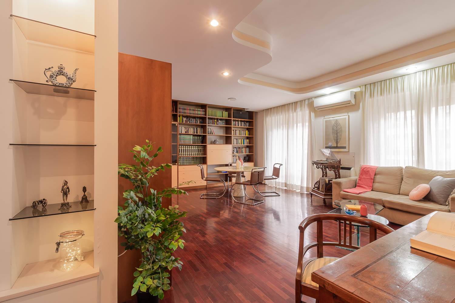 Fantastic apartment located in a strategic position in Naples