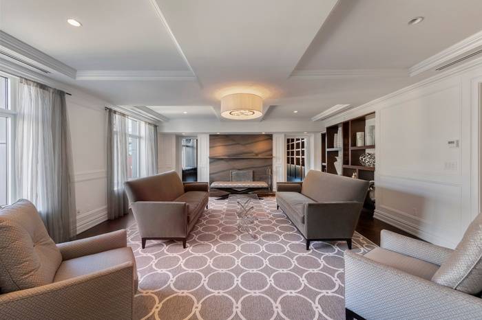 An Entire Floor. An Extraordinary Life