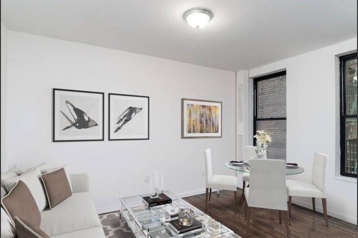 Renovated Midtown West Studio, Doorman Elevator Building