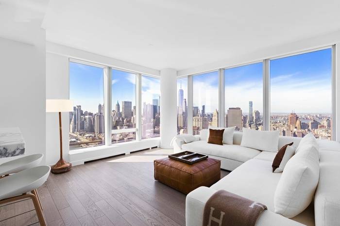 Gorgeous FULLY FURNISHED 2 Bedroom 2 Bathroom Unit Lower East Side