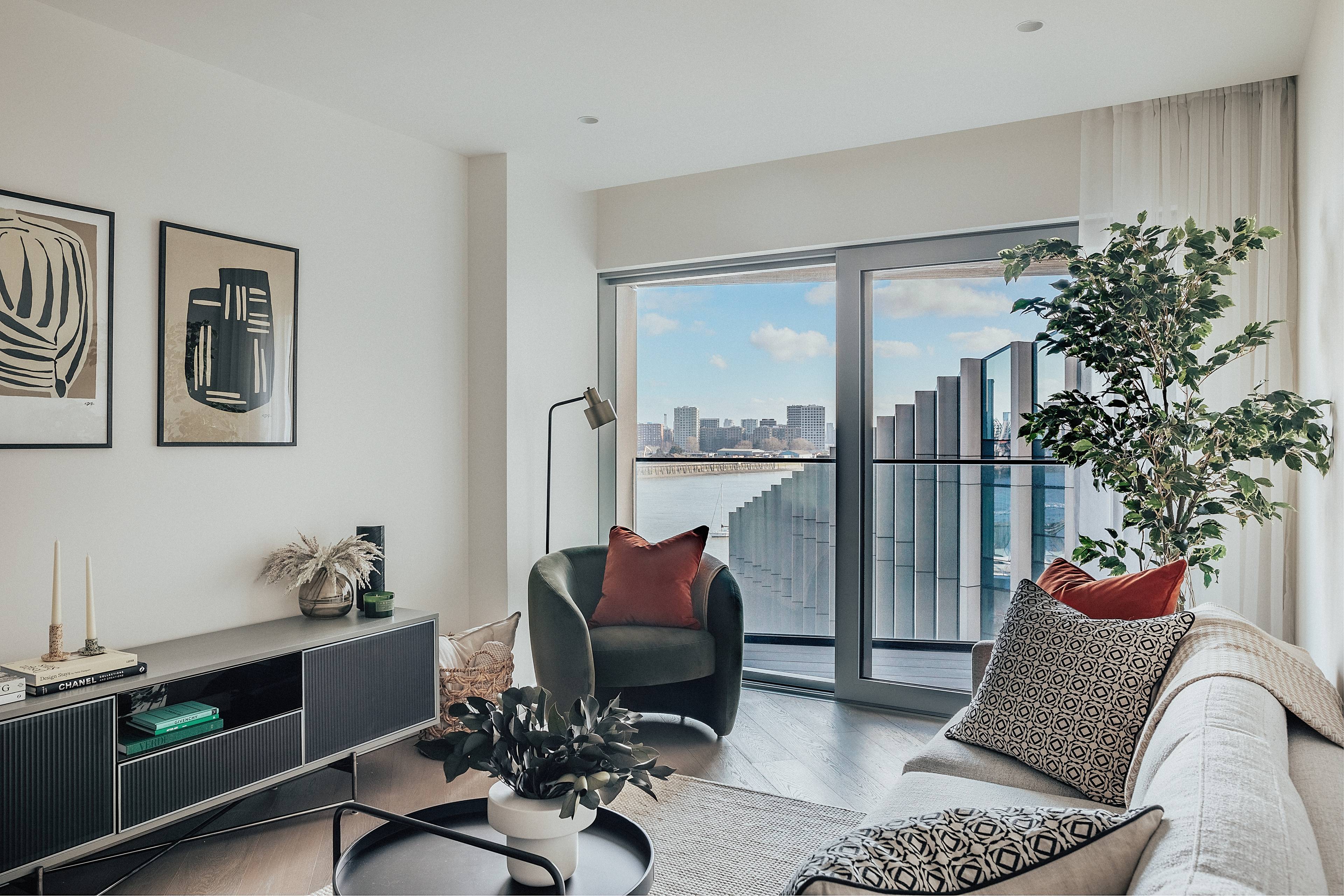 Two Bedroom Seventh Floor Apartment With Balcony in Peninsula Riverfront