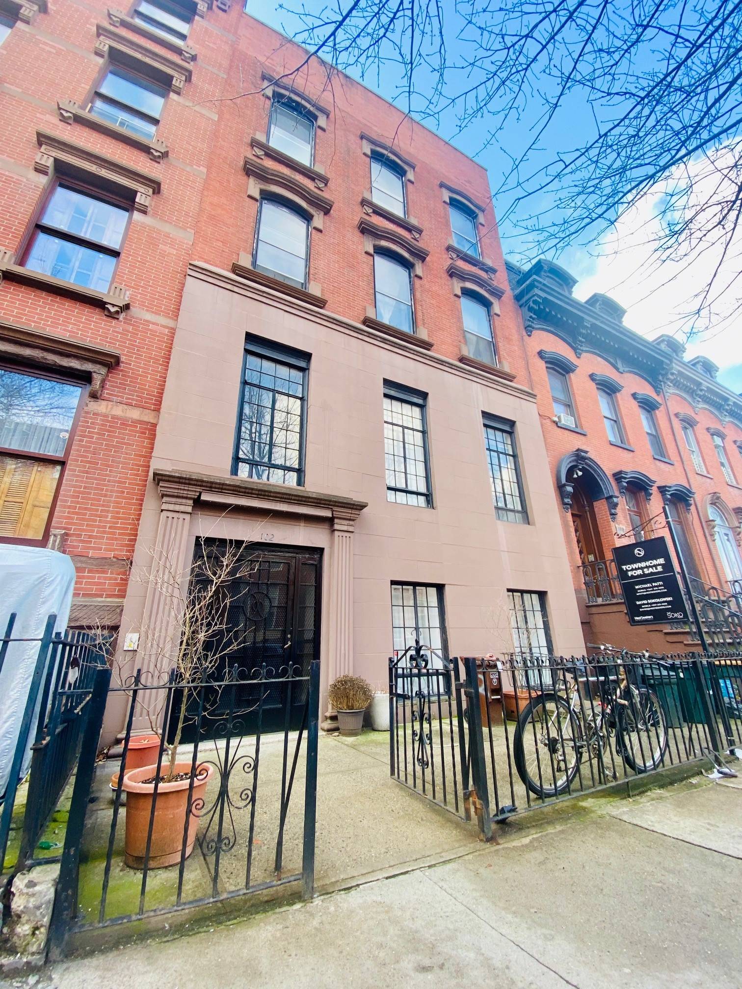 25 FOOT WIDE LANDMARKED TOWNHOUSE ON THE BEST BLOCK IN GREENPOINT