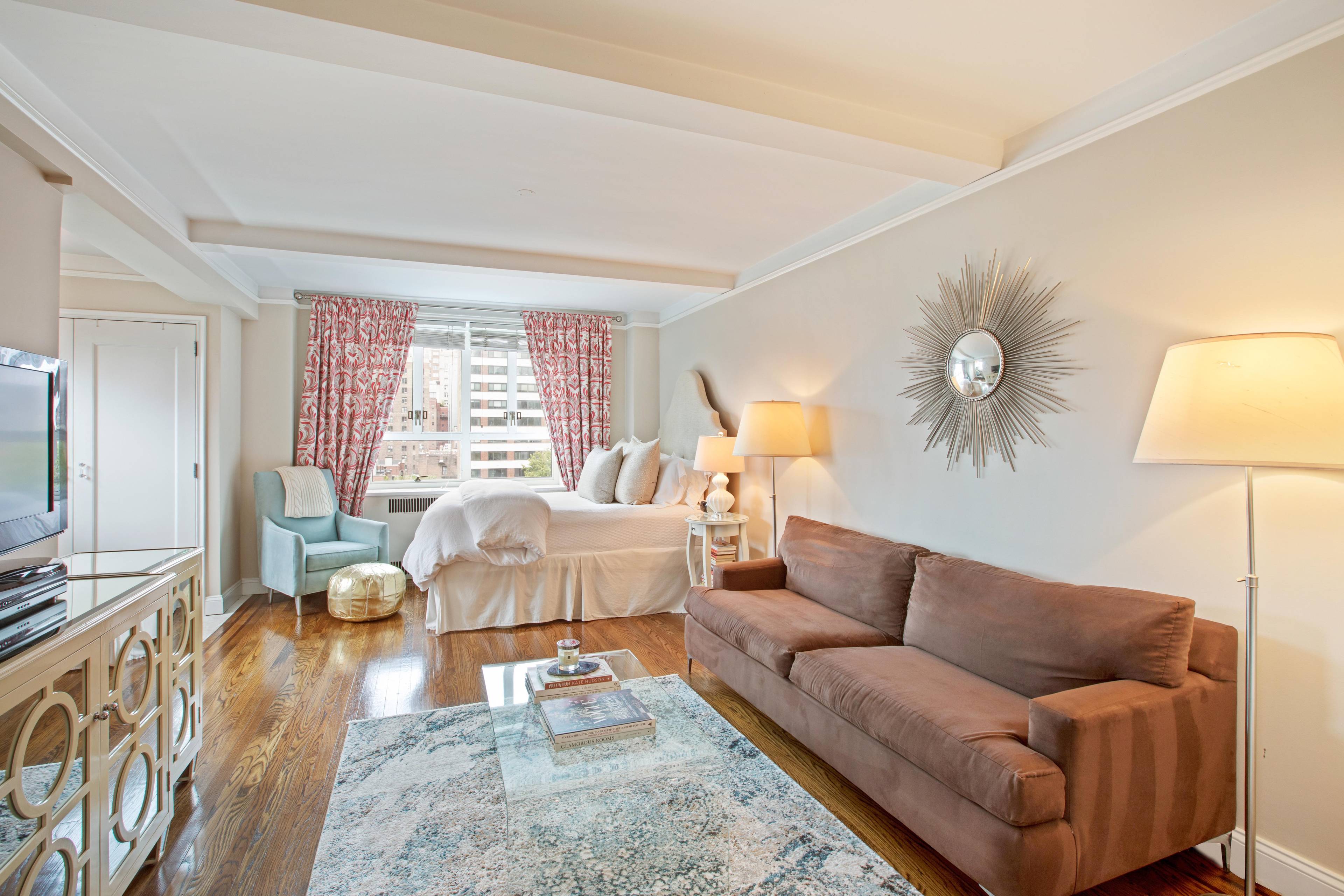 Renovated Bright Corner Studio with Open City Views