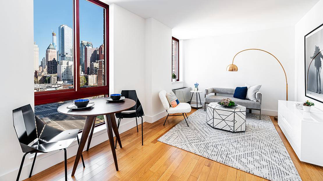 2.5 Months Free & No Fee! 1 Br/ 1 Bath in Hudson Yards Luxury Doorman Building