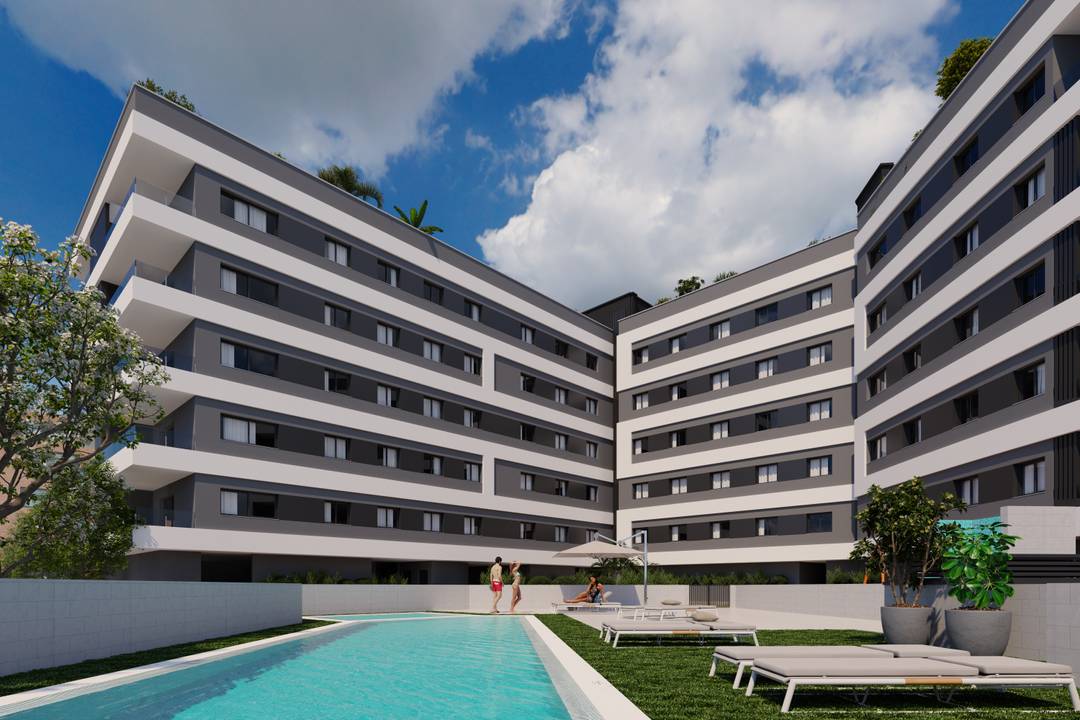 Alacant Center with garage, storage room, swimming pool and common areas.