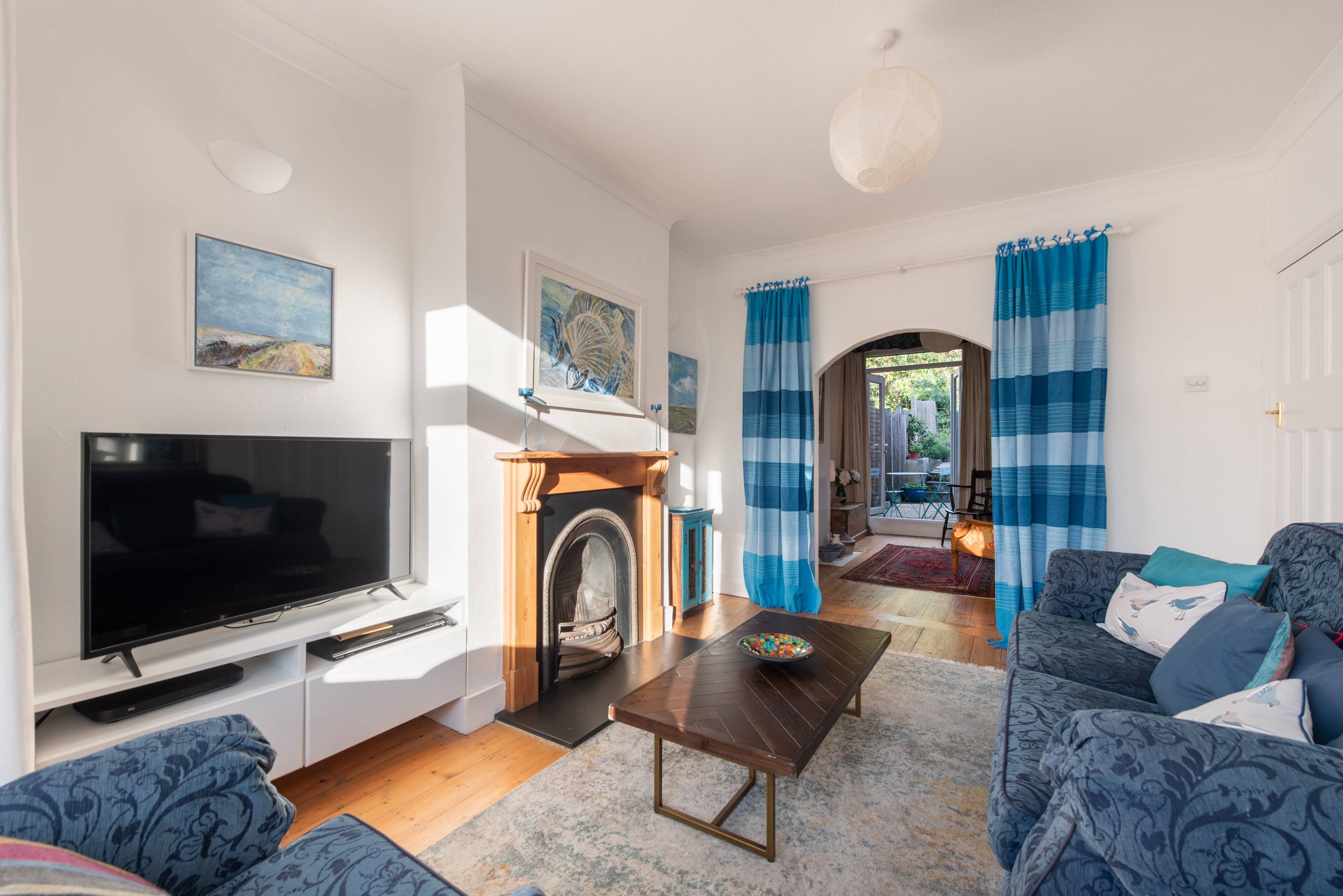 Quaint 2-Bedroom Home in Shooter's Hill, Greenwich