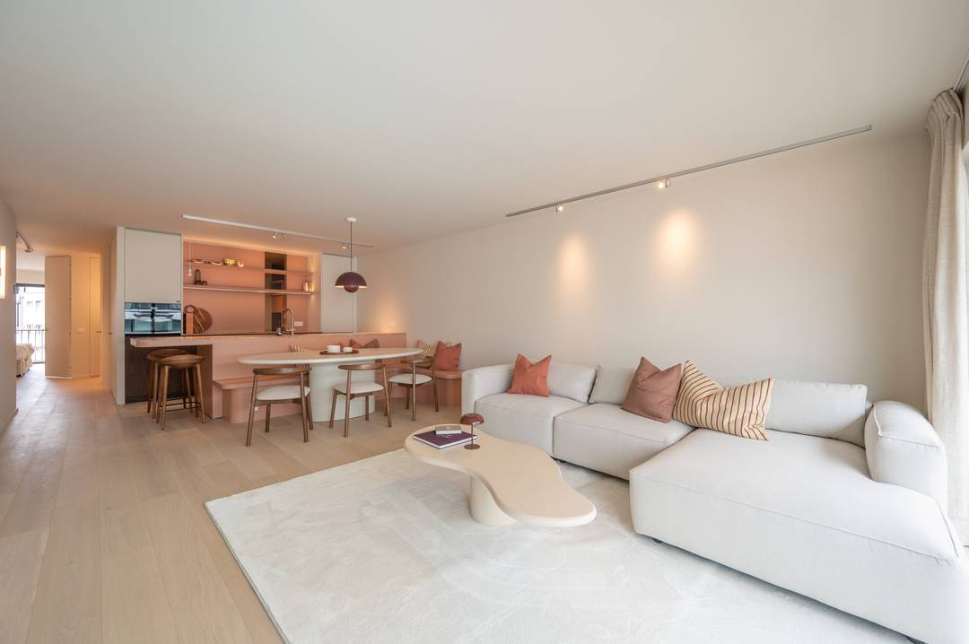 Turn-key designer apartment in the heart of Knokke